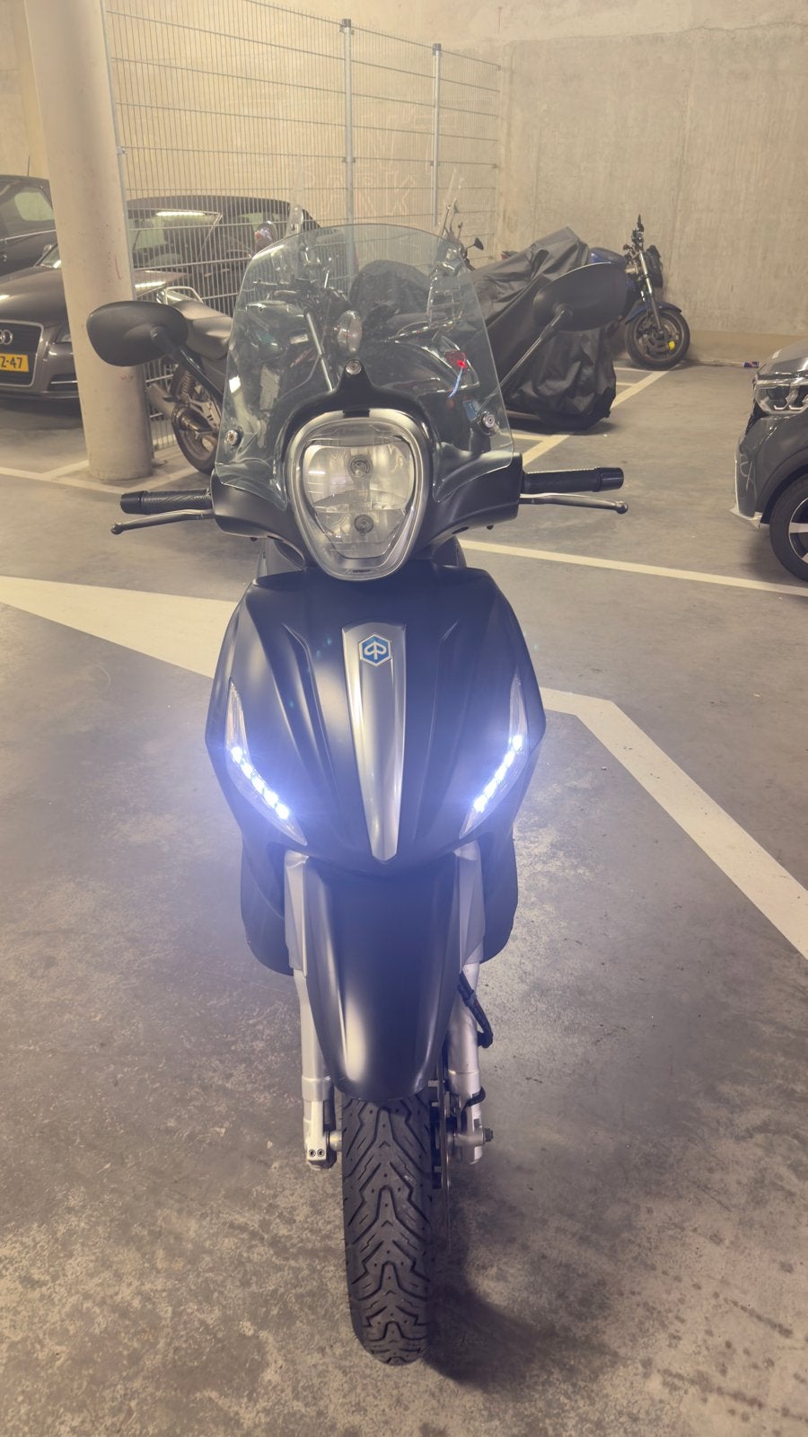 Piaggio Beverly 350S motorscooter 18xxx, Maximaal 45 km/u, Ophalen of Verzenden, Zo goed als nieuw
