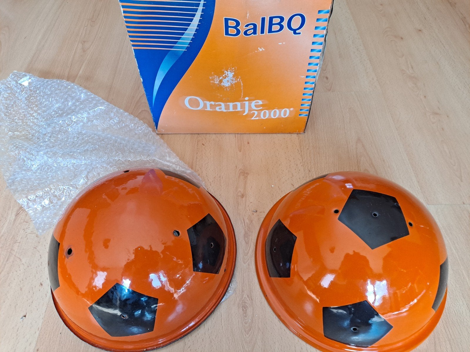 Oranje BalBQ 2000 Voetbal BBQ - Nieuw in Doos, Ophalen of Verzenden, Nieuw, BalBQ