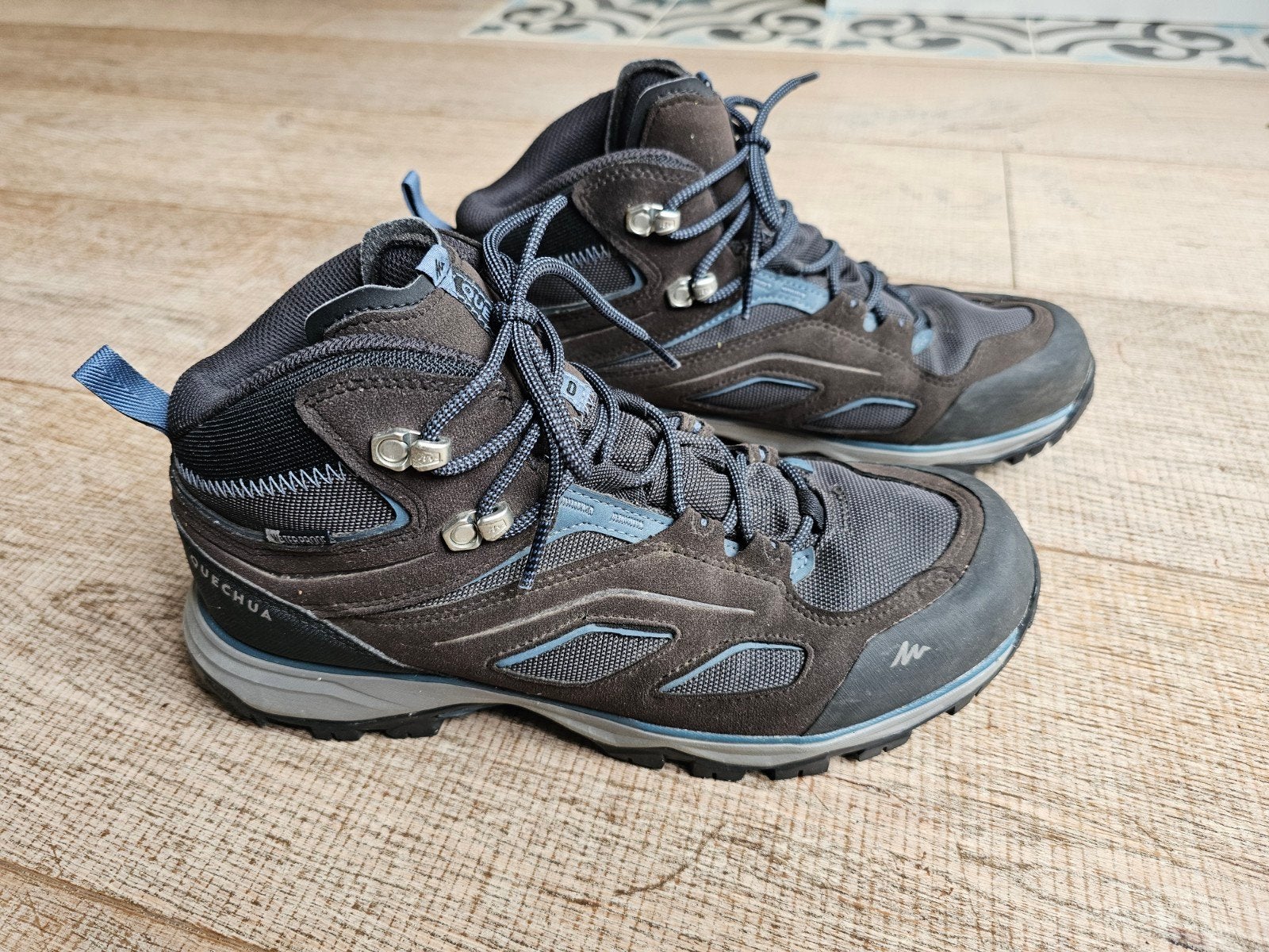 wandelschoenen Quechua mt 41 waterdicht, Ophalen of Verzenden, Zo goed als nieuw, Schoenen