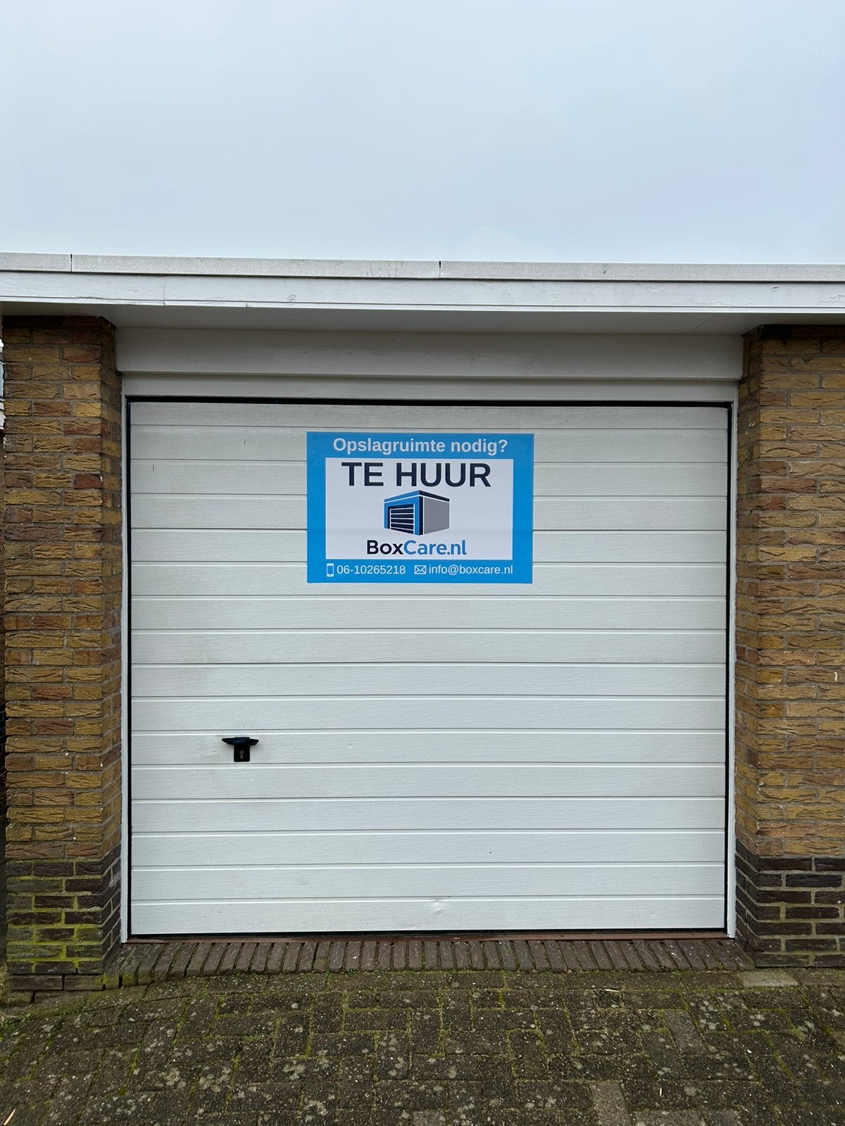 TE HUUR: Garagebox in Dordrecht - wijk Sterrenburg