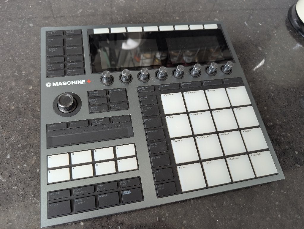 Native Instruments Maschine+ / Maschine Plus Drum Machine, Ophalen of Verzenden, Zo goed als nieuw