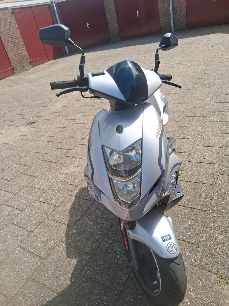 CPI Aragon scooter - Zilverkleurig, goed onderhouden, Fietsen en Brommers, Gebruikt, CPI, Maximaal 45 km/u, Ophalen of Verzenden