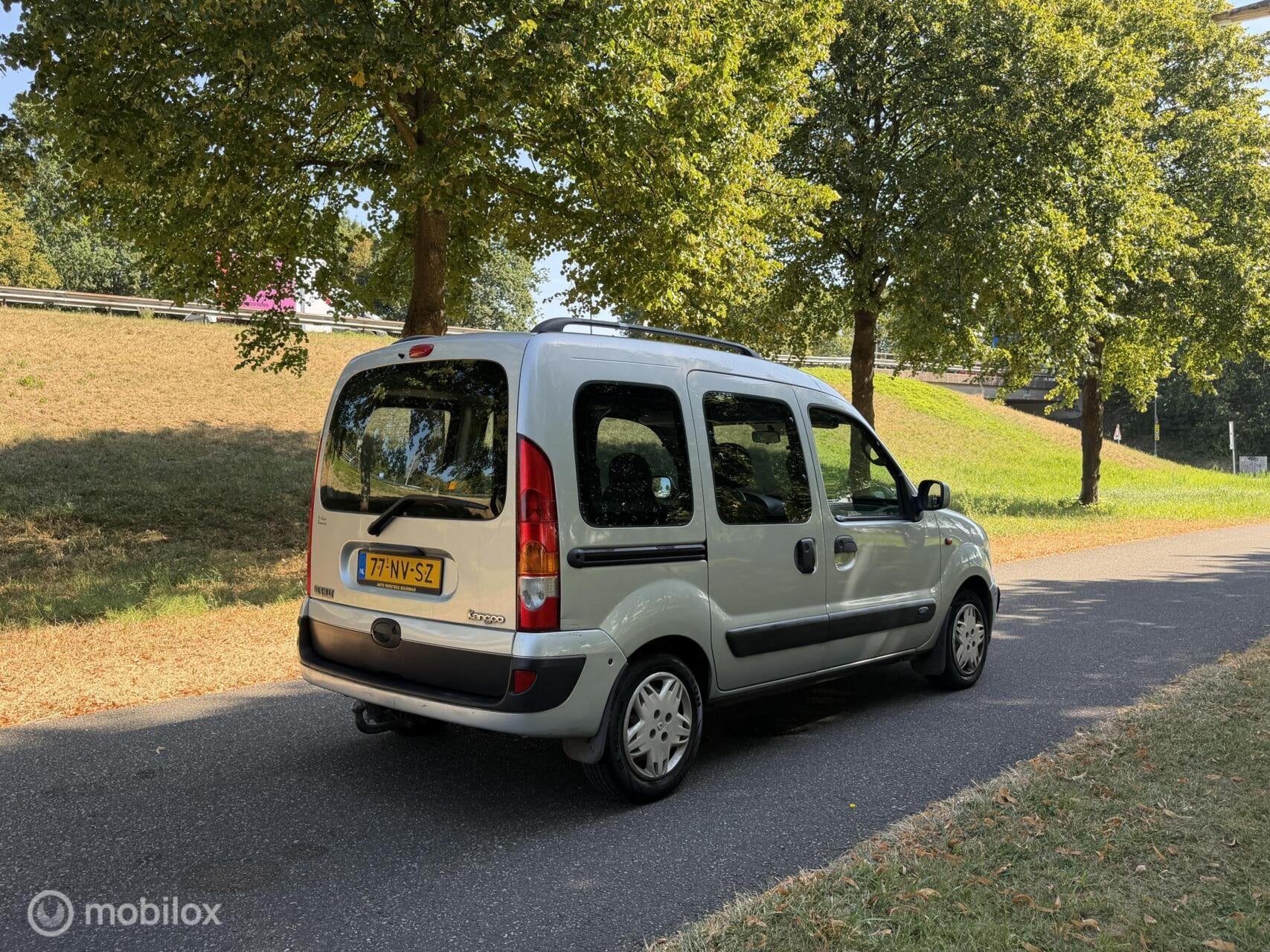 Renault Kangoo combi 1.6-16V Privilège*AIRCO*ELEK. RAMEN, Auto's, Renault, Stof, Gebruikt, 49 €/maand, Origineel Nederlands