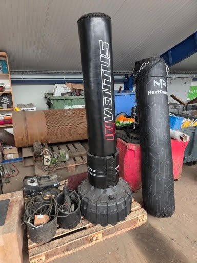 Foto 2 van NextRound Smart bokszak (180 cm) + Inventus staande bokspaal