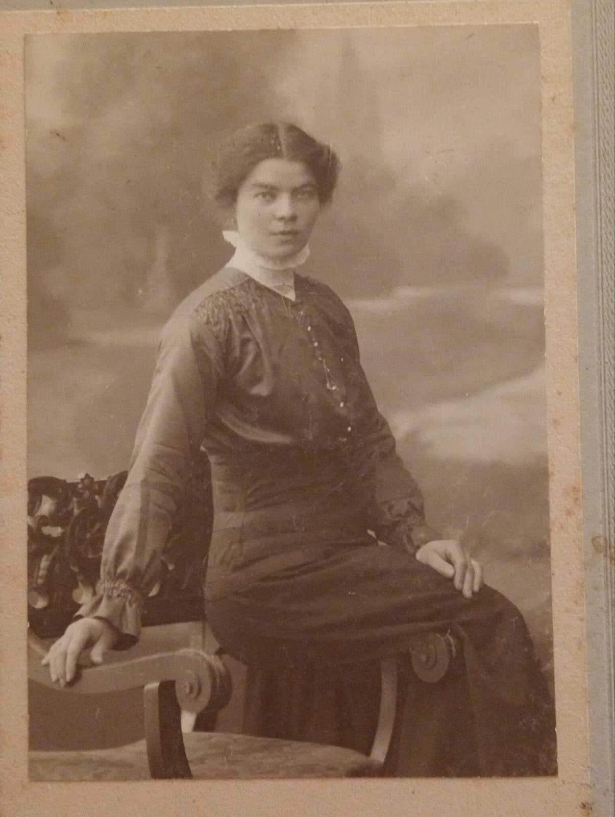 Antieke foto van een vrouw, 1916 door W. Zimmermann, Ophalen of Verzenden, Voor 1940, Gebruikt, Overige onderwerpen
