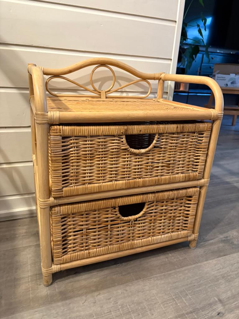 Vintage rotan nachtkastje, Huis en Inrichting, Kasten | Ladekasten, Ophalen, 1 of 2 laden, 50 tot 100 cm, Zo goed als nieuw