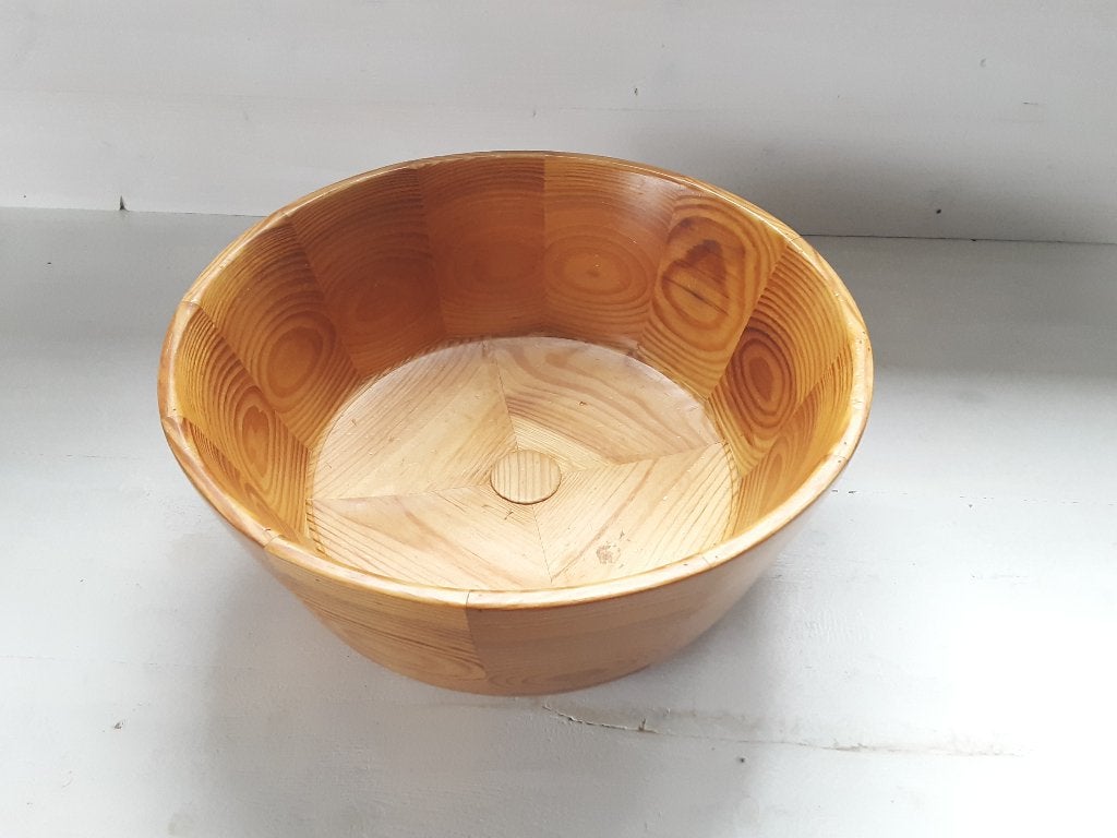 Zweedse Vintage Handgemaakte Robuuste houten Kom, Ophalen, Schaal, Rond, Zo goed als nieuw