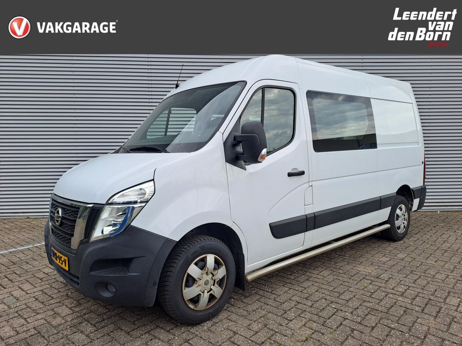 Nissan Interstar 2.3 dCi L2H2 N-Connecta | Dubbele Cabine |, Auto's, Voorwielaandrijving, 12 maanden, Gebruikt, Euro 6