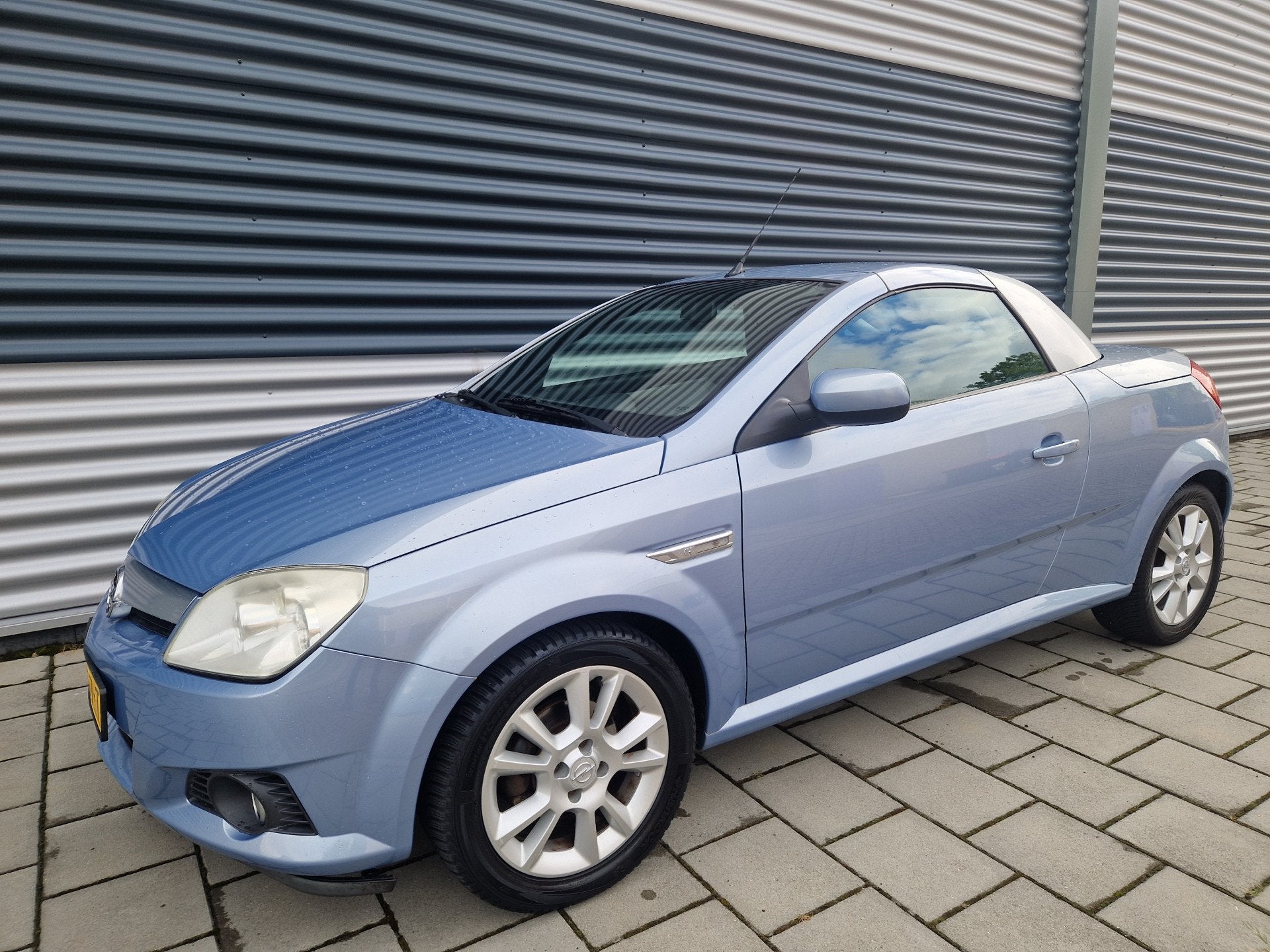 Opel Tigra TwinTop 1.4-16V Enjoy (bj 2005), Auto's, Opel, Voorwielaandrijving, Gebruikt, 4 cilinders, Cabriolet