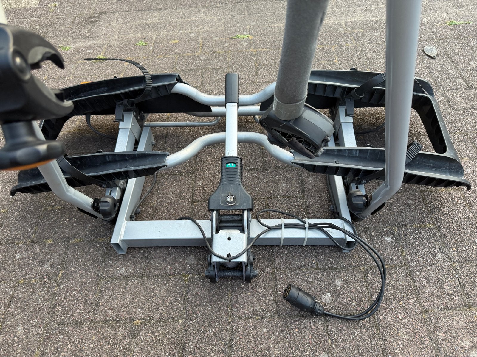 Thule fietsendrager voor trekhaak - 2 fietsen, Auto diversen, Fietsendragers, Gebruikt, Trekhaakdrager, 2 fietsen, Brede banden