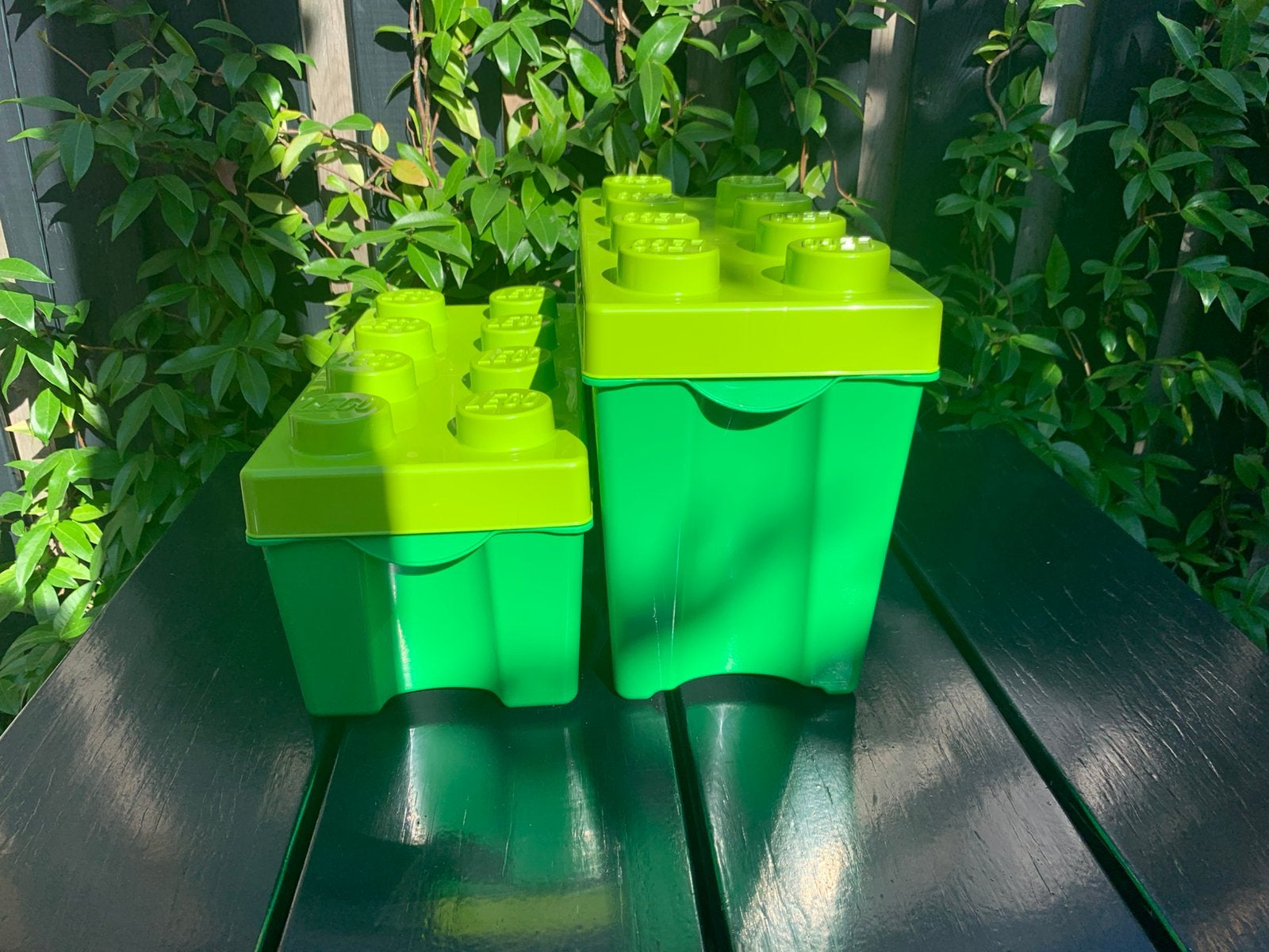 Twee lego/ duplo bakken., Kinderen en Baby's, Speelgoed | Duplo en Lego, Ophalen of Verzenden, Zo goed als nieuw, Duplo
