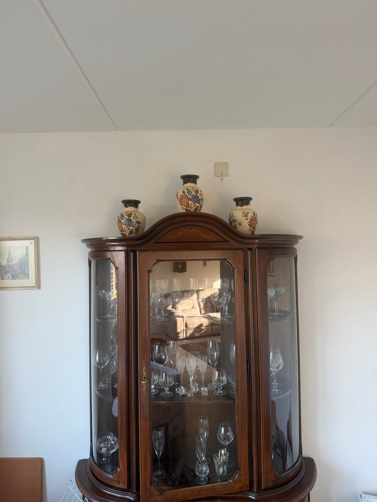 Klassieke vitrinekast met glas en lades, Huis en Inrichting, Gebruikt, 100 tot 150 cm, 200 cm of meer, Ophalen of Verzenden