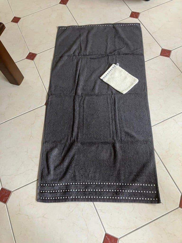 Grijs badlaken, Ophalen of Verzenden, Nieuw, Grijs, Handdoek
