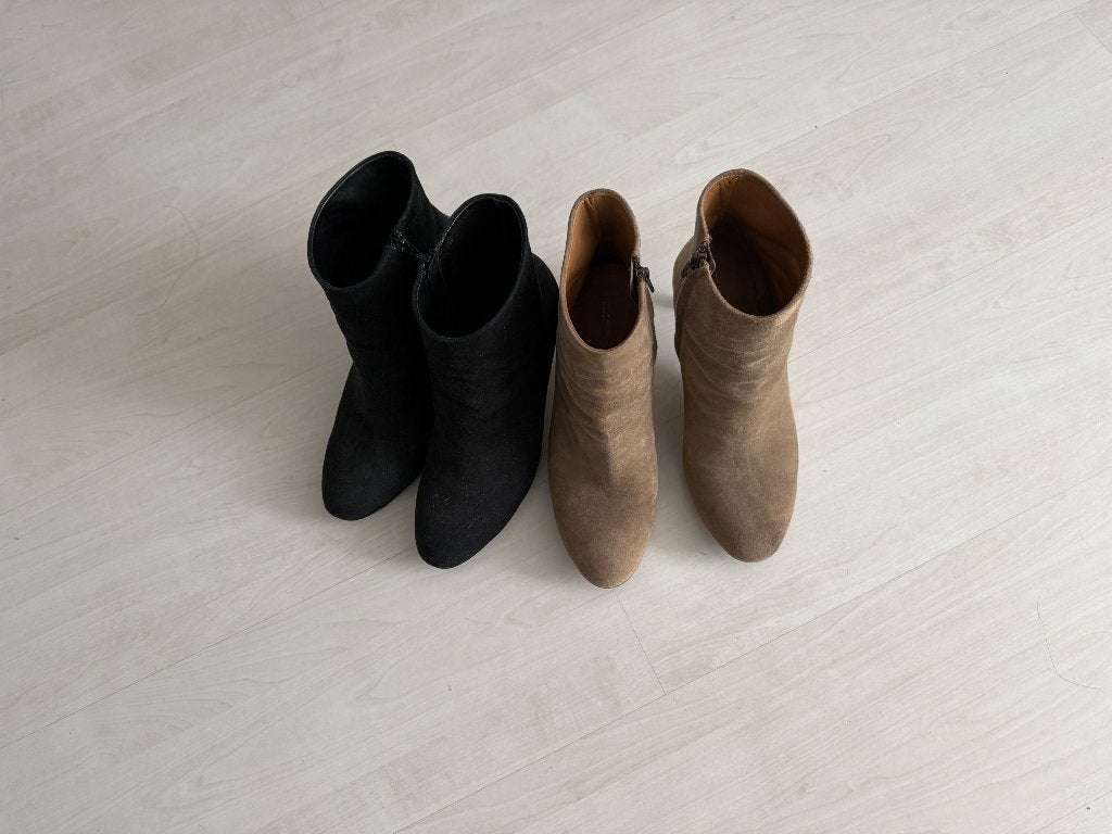 SACHA Shoes 2 paar suede enkellaarsjes MT 39, Zwart, Lage of Enkellaarzen, Ophalen of Verzenden, Sacha shoes