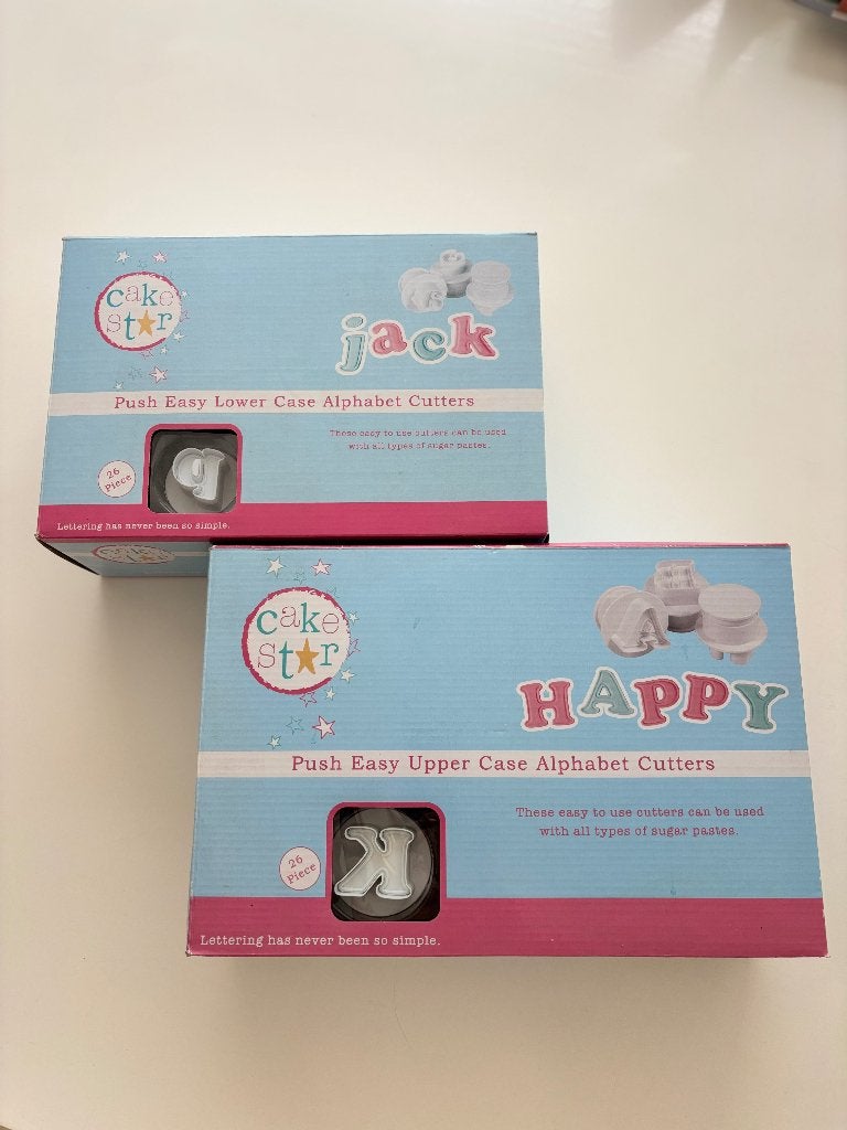 Cake Star Push Easy Alphabet Cutters Uitstekers, Hobby en Vrije tijd, Ophalen, Zo goed als nieuw, Taarten of Cupcakes, Overige typen