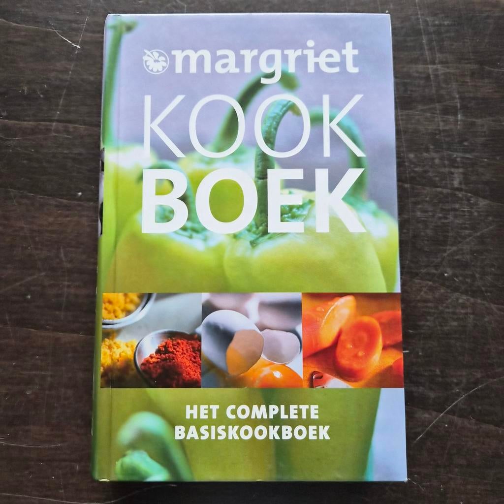 Margriet Kookboek - Het complete basiskookboek, Boeken, Kookboeken, Gelezen, Margriet, Ophalen of Verzenden, Hoofdgerechten