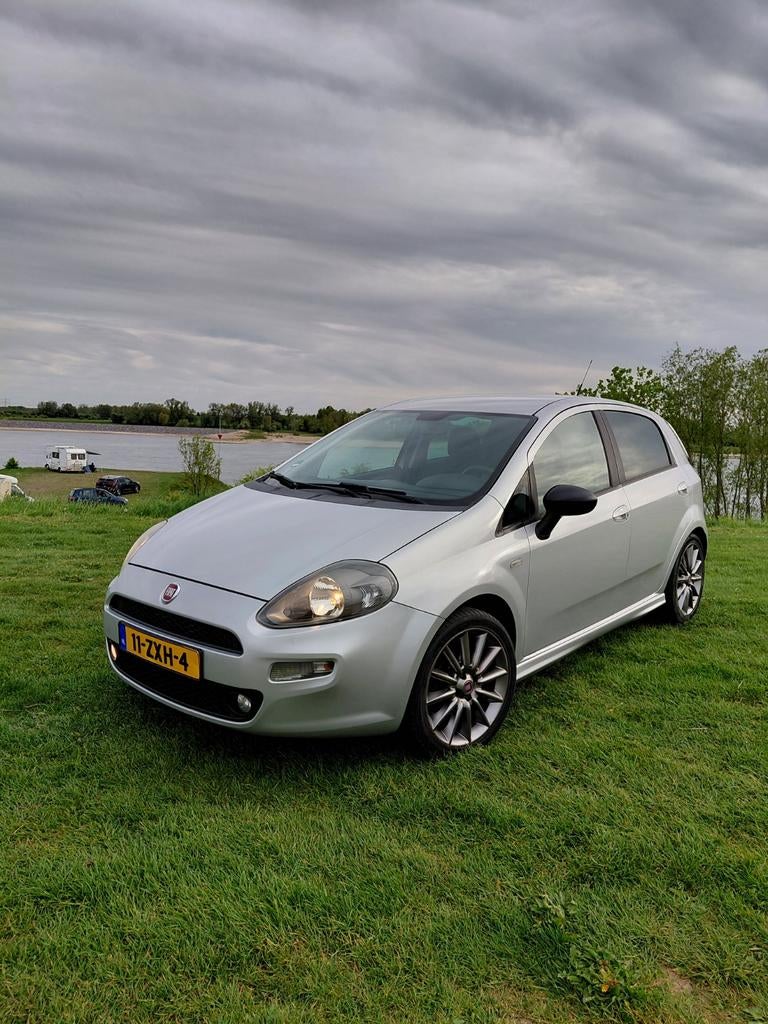 Fiat Punto 0.9 Twinair 85 5-D 2013 Grijs, Auto's, Voorwielaandrijving, 49 €/maand, Origineel Nederlands, 24 km/l