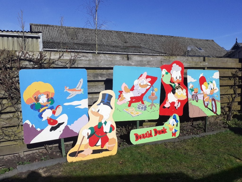 Te koop Donald Duck straatversiering, Ophalen, Gebruikt, Carnaval