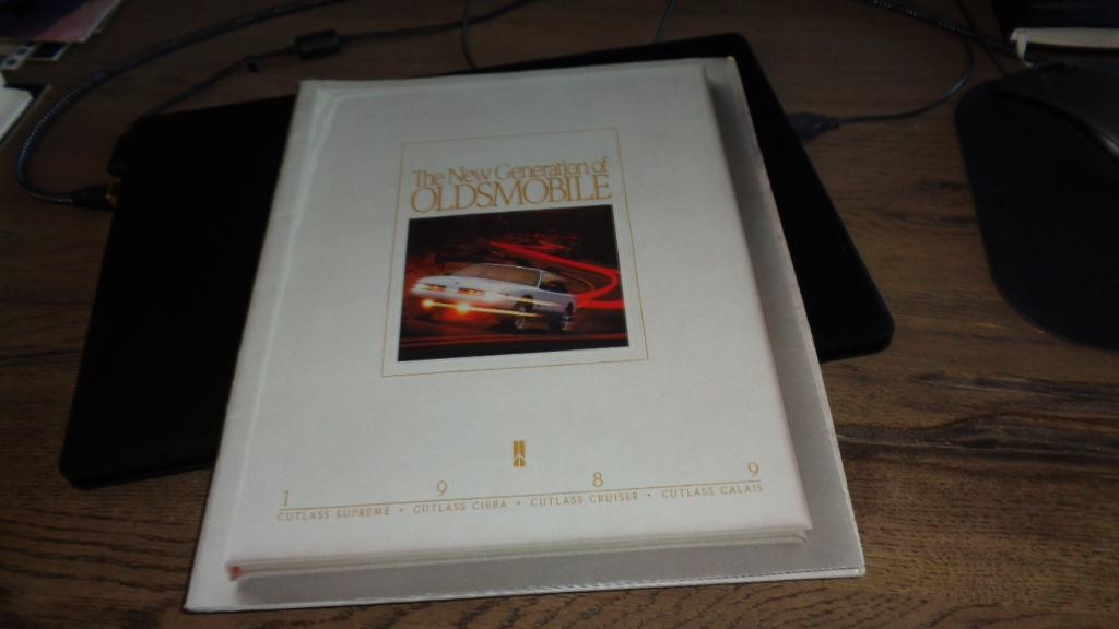 DIKKE USA Folder  OLDSMOBILE CUTLASS Modellen   1989, Verzenden, Gelezen, Overige merken