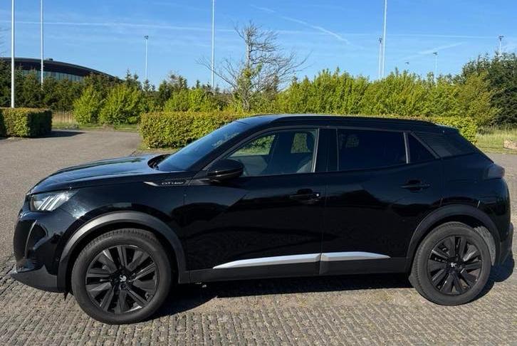 Foto 3 van Peugeot 2008 1.2 Puretech GT