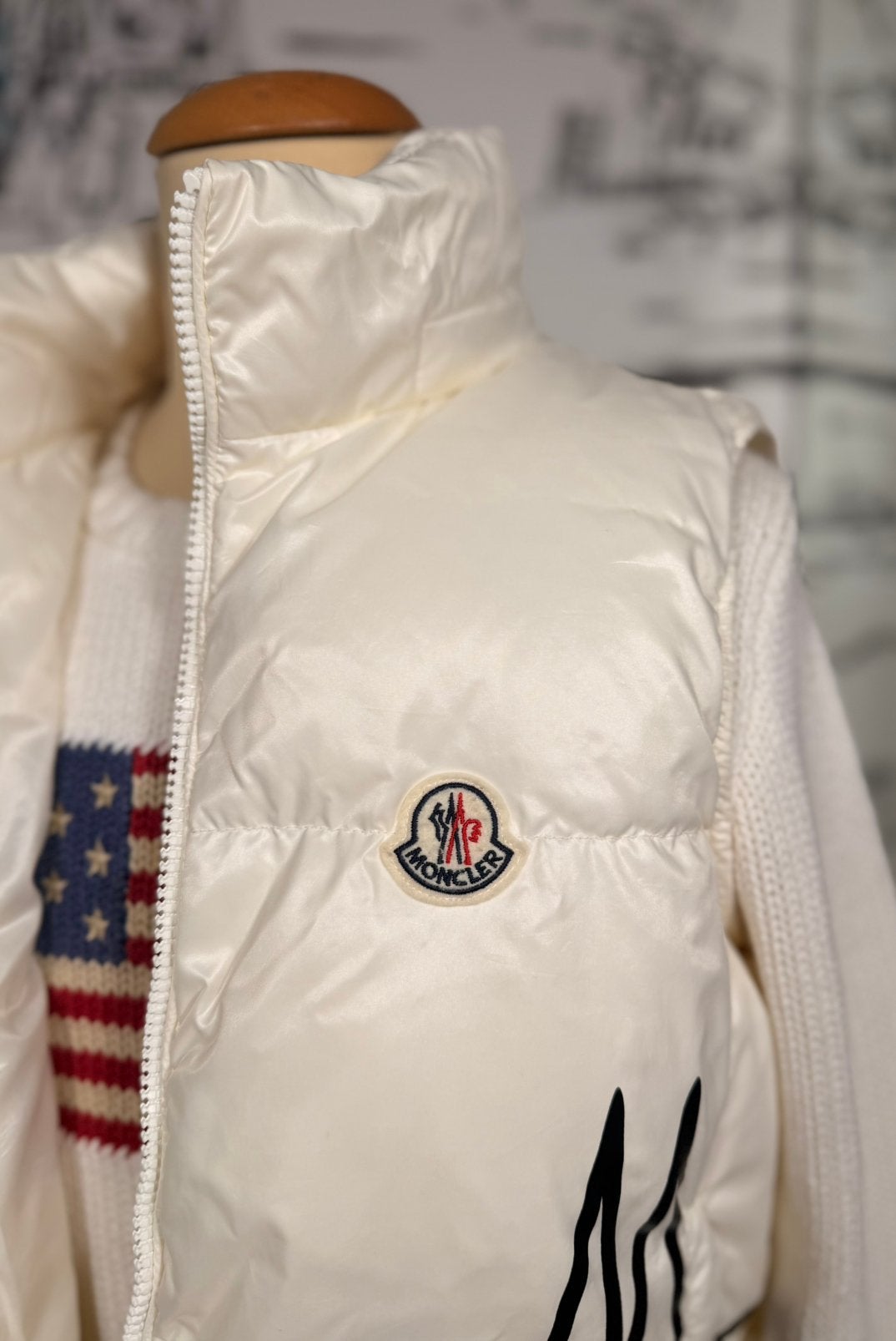 Moncler jongens Gesse dons jas bodywarmer maat 12 (580 euro), Moncler EU, Ophalen of Verzenden, Zo goed als nieuw, Moncler