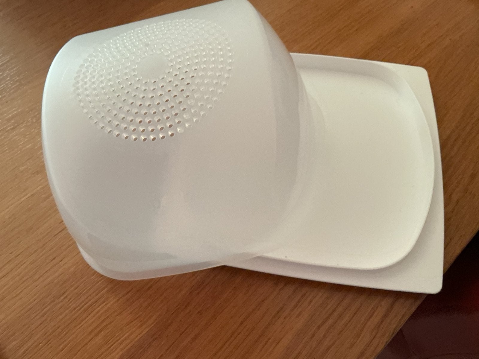 Tupperware kaas bewaardoos, Ophalen of Verzenden, Zo goed als nieuw, Crème, Bewaardoos