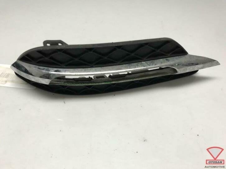 mercedes c klasse w204 voorbumper rooster rechts a2048803324