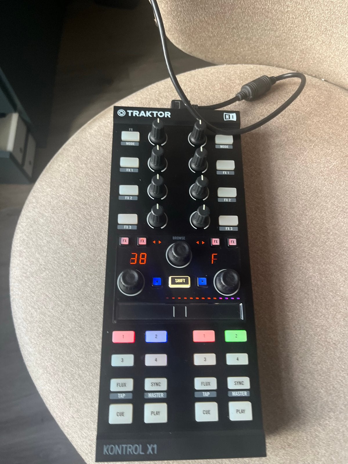 Native Instruments Traktor X1 Mk2 MIDI Controller, Ophalen, Zo goed als nieuw, Dj-set, Overige merken