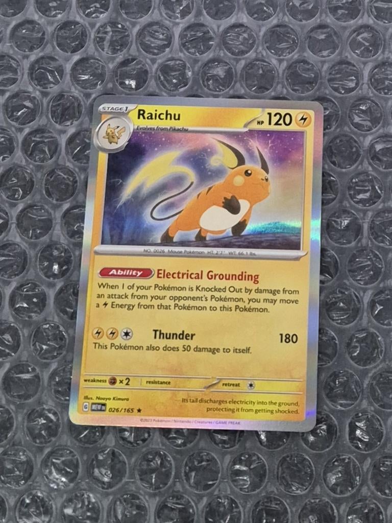 Holo Foil Raichu 026/165 Scarlet & Violet 151 MEW, Ophalen of Verzenden, Zo goed als nieuw, Losse kaart, Foil