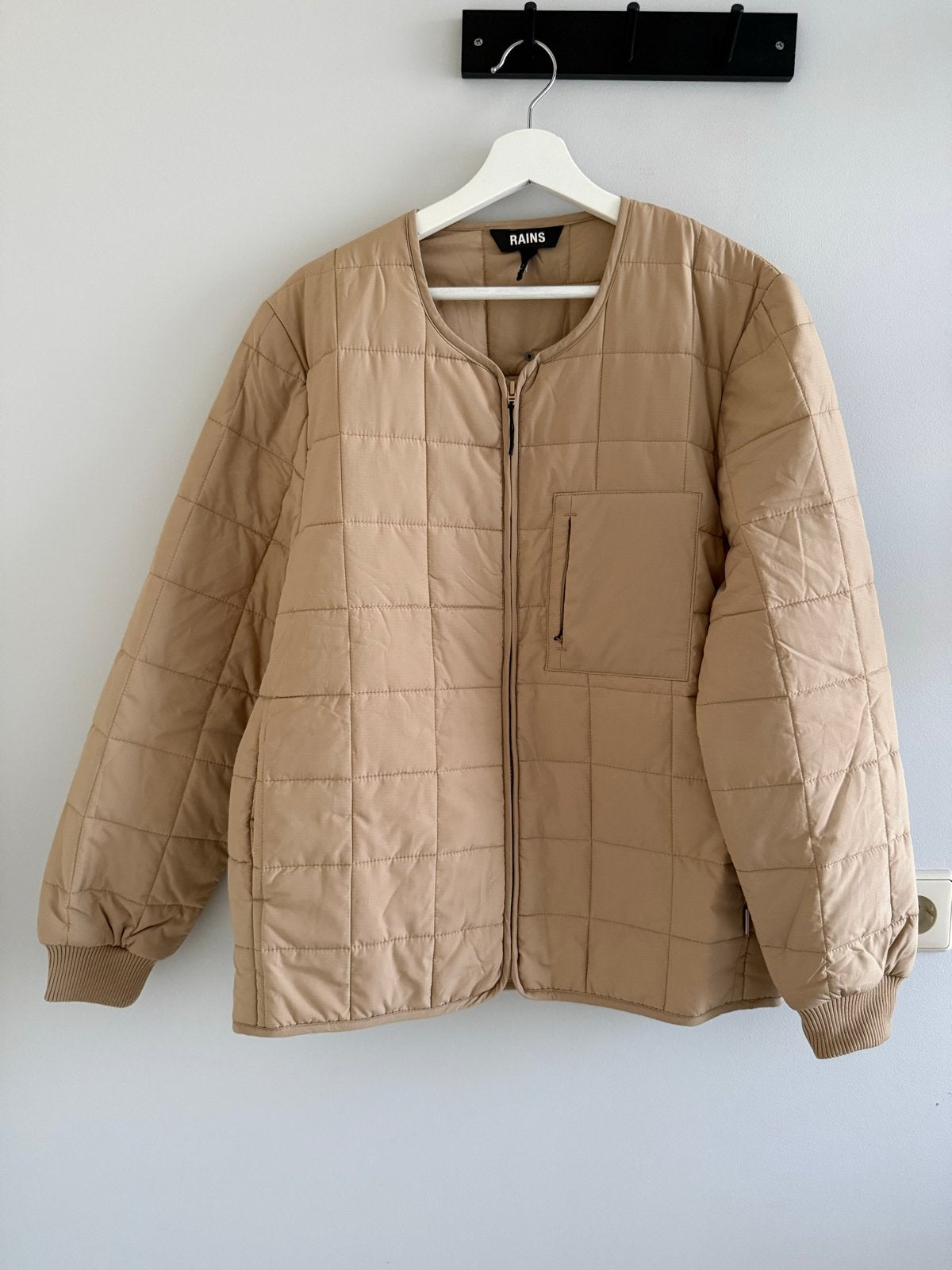 Rains Liner Jacket Beige Maat M, Ophalen of Verzenden, Zo goed als nieuw, Maat 38/40 (M), Beige