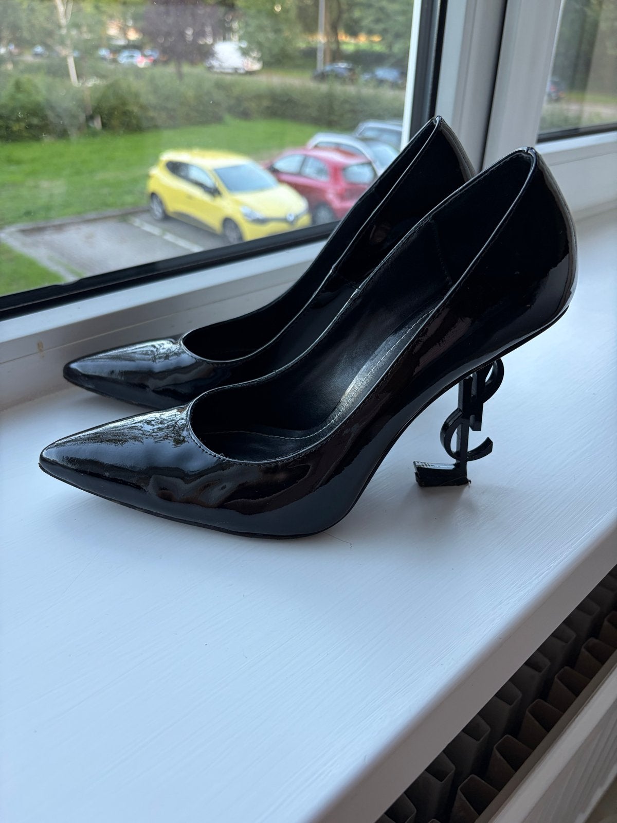 Saint Laurent Opyum Pumps Zwart Lakleer YSL Hak Maat 40, Kleding | Dames, Ophalen of Verzenden, Gedragen, Zwart, Pumps