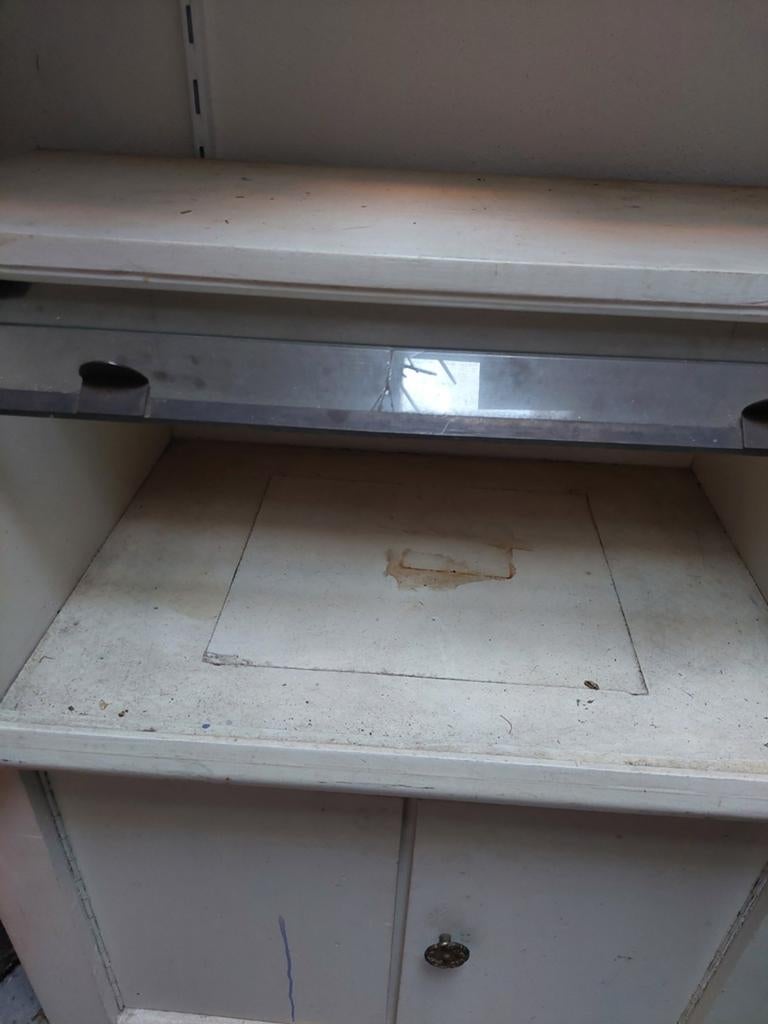 Gratis theekastje met kapotte glazen schuif, Antiek en Kunst, Antiek | Meubels | Kasten, Ophalen