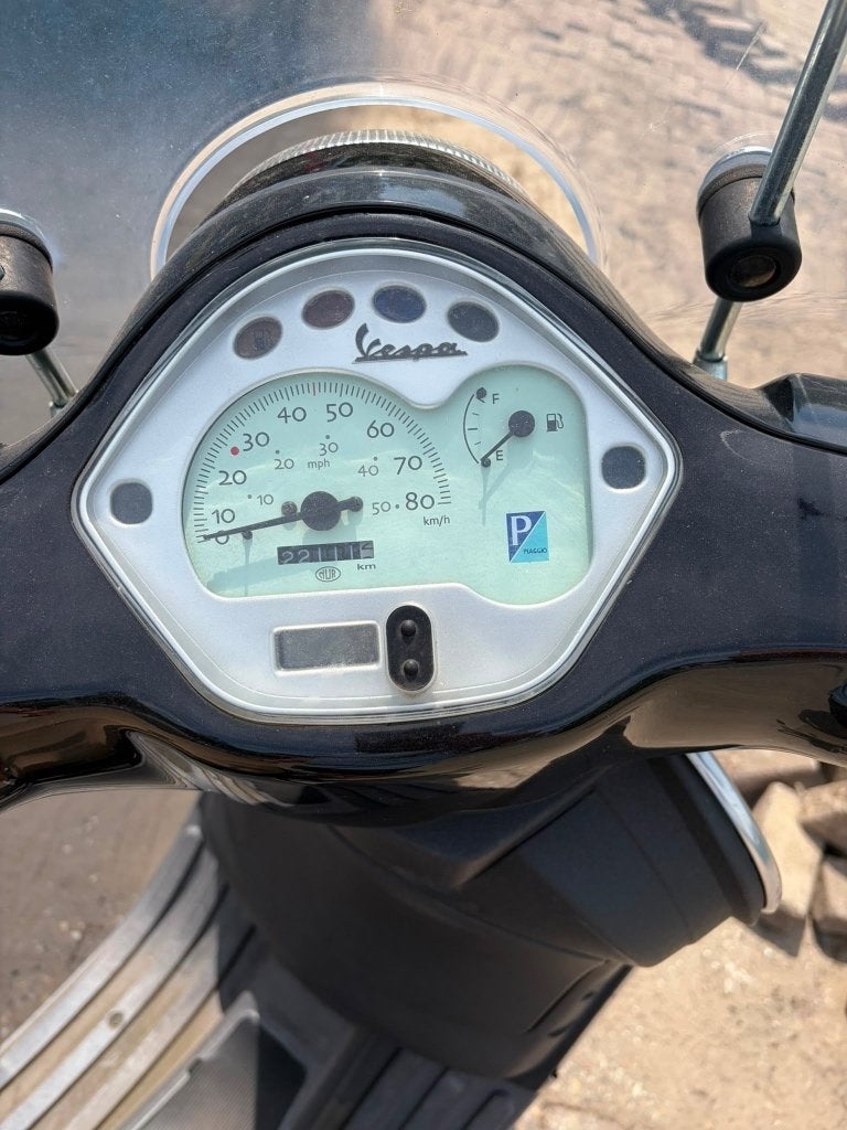 Bromscooter - Vespa, Fietsen en Brommers, Ophalen, Gebruikt, Overige modellen, Maximaal 45 km/u