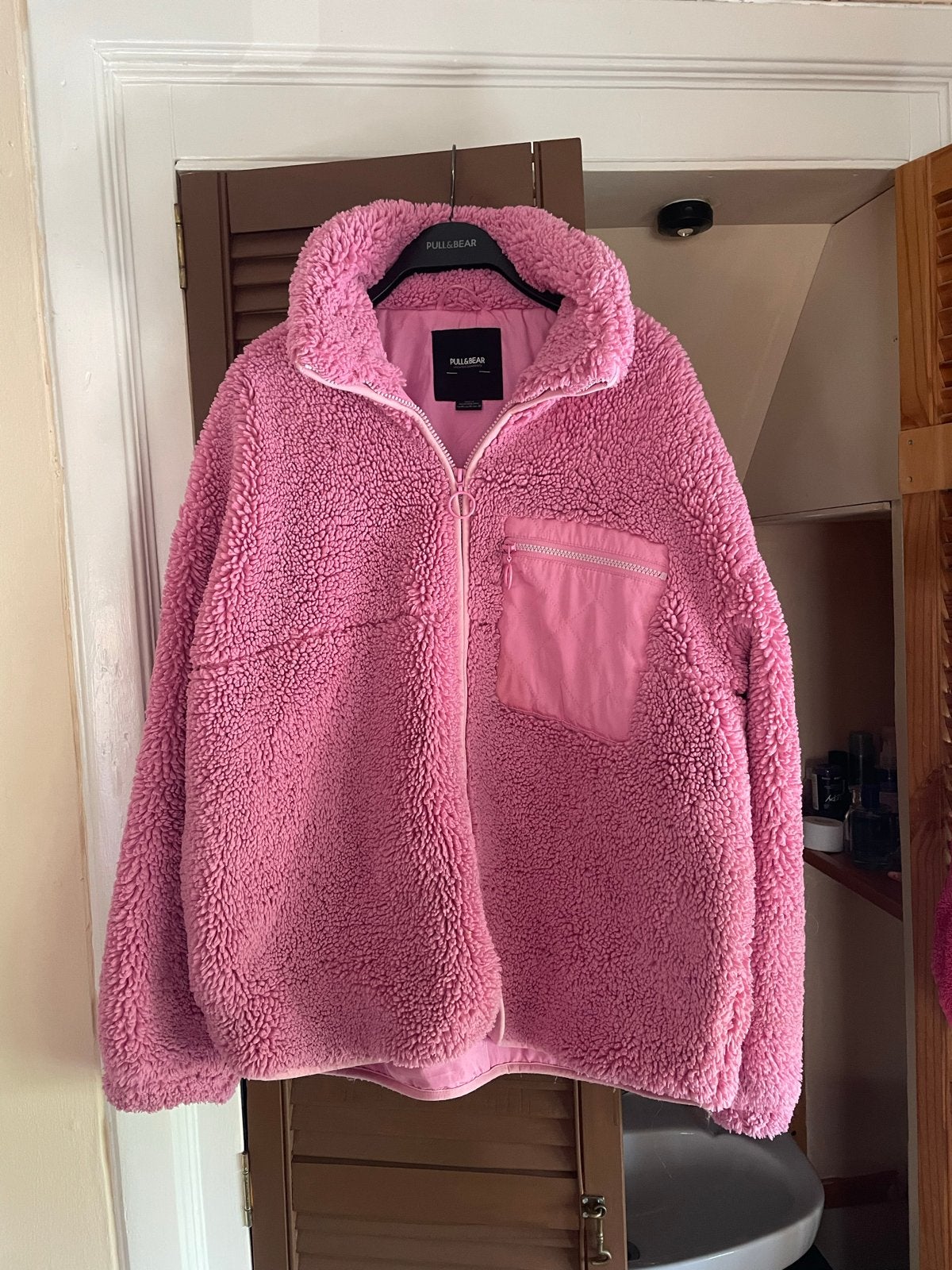 Roze teddy jas van Pull&Bear, maat M, Ophalen of Verzenden, Zo goed als nieuw, Maat 38/40 (M), Roze