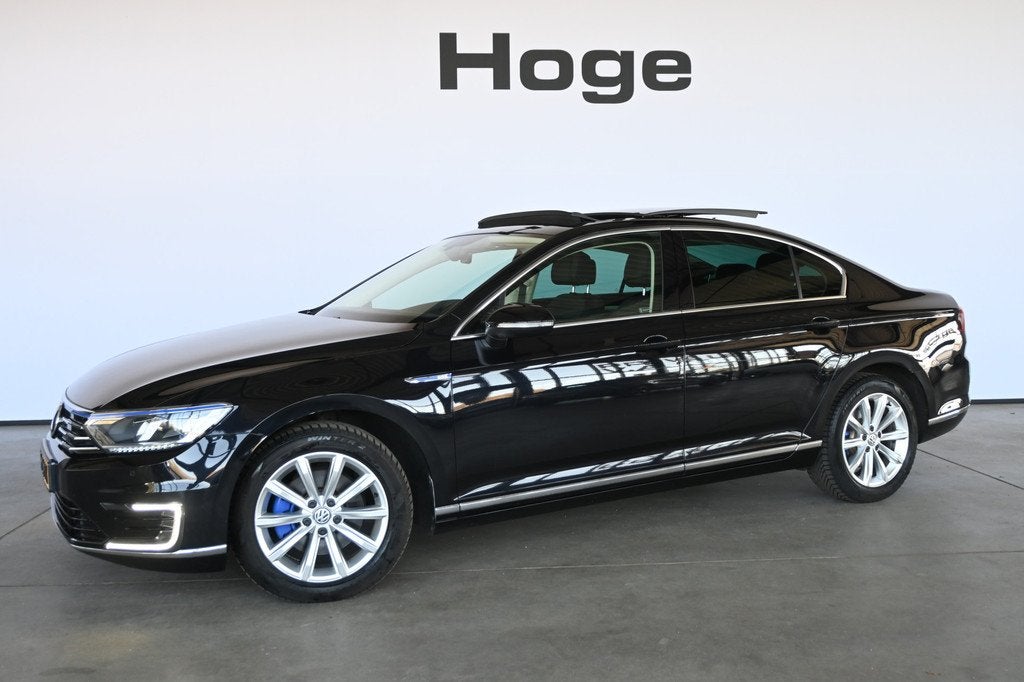 Volkswagen Passat 1.4 TSI GTE Connected Automaat Carplay Ada, Auto's, Gebruikt, 4 cilinders, 1622 kg, Zwart