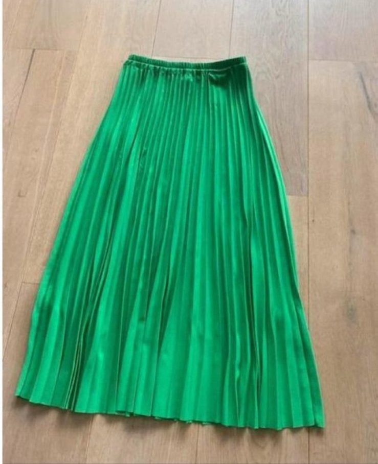 Selected femme 38 plooirok nieuw, Kleding | Dames, Rokken, Maat 38/40 (M), Ophalen of Verzenden, Zo goed als nieuw, Onder de knie
