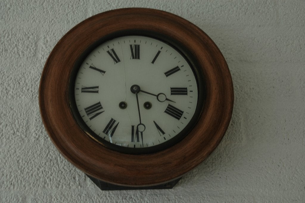 Te koop Antieke schoolklok, Antiek en Kunst, Ophalen