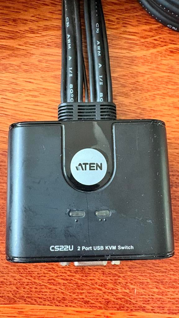 ATEN CS22U 2-poorts USB KVM-switch, Ophalen of Verzenden, Zo goed als nieuw