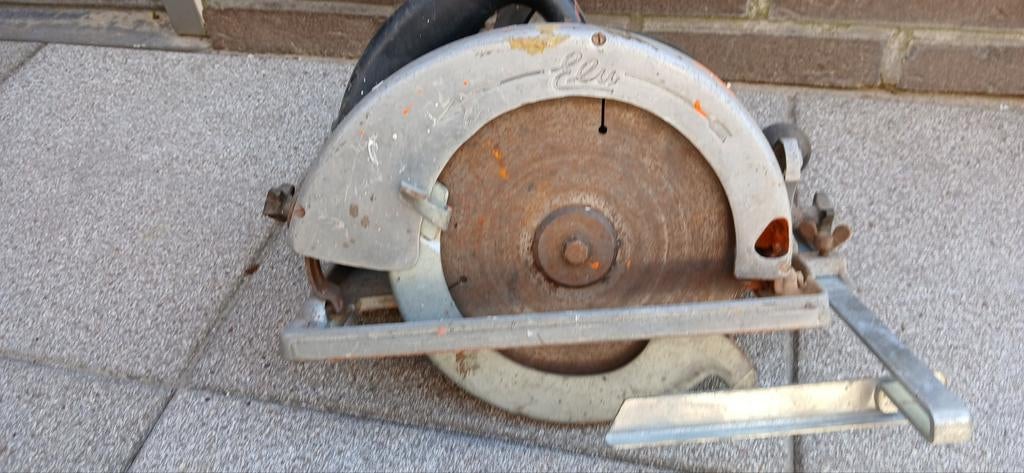 Handcirkelzaag, Doe-het-zelf en Verbouw, Gereedschap | Zaagmachines, Ophalen of Verzenden, 1200 watt of meer, Cirkelzaag, 30 tot 70 mm