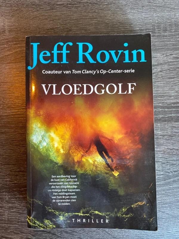 Vloedgolf - Jeff Rovin (Thriller), Ophalen of Verzenden, Gelezen, Jeff Rovin, Amerika