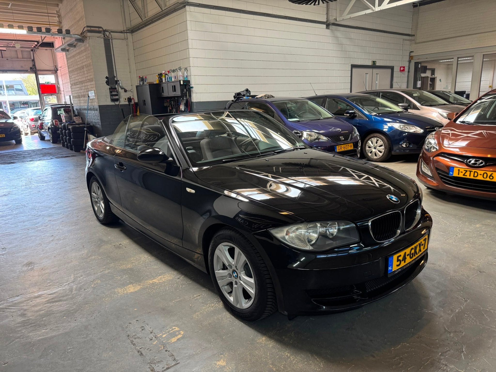 BMW 1-serie Cabrio 118i |CABRIO|CRUISE|RADIO|APK, 1-Serie, Zwart, Cabriolet, 4 stoelen