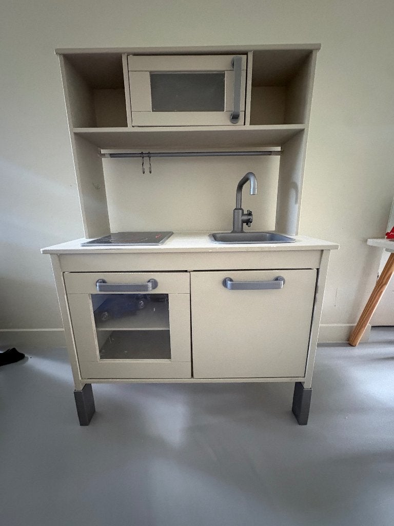 IKEA keukentje met pannen en toebehoren, Ophalen, Gebruikt, Hout, Speelkeuken