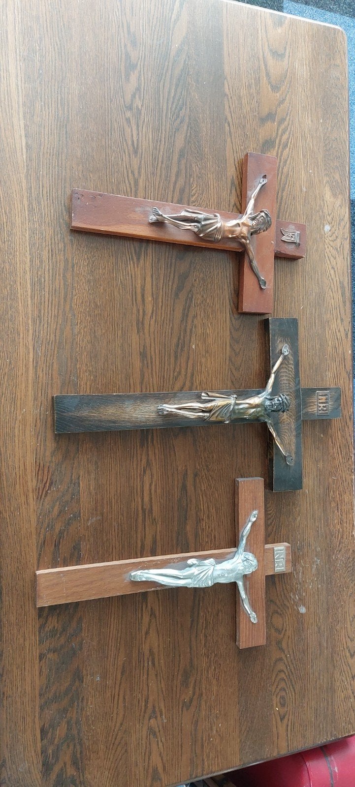Set van 3 Vintage Kruisbeelden met Jezusbeeldjes, Ophalen of Verzenden
