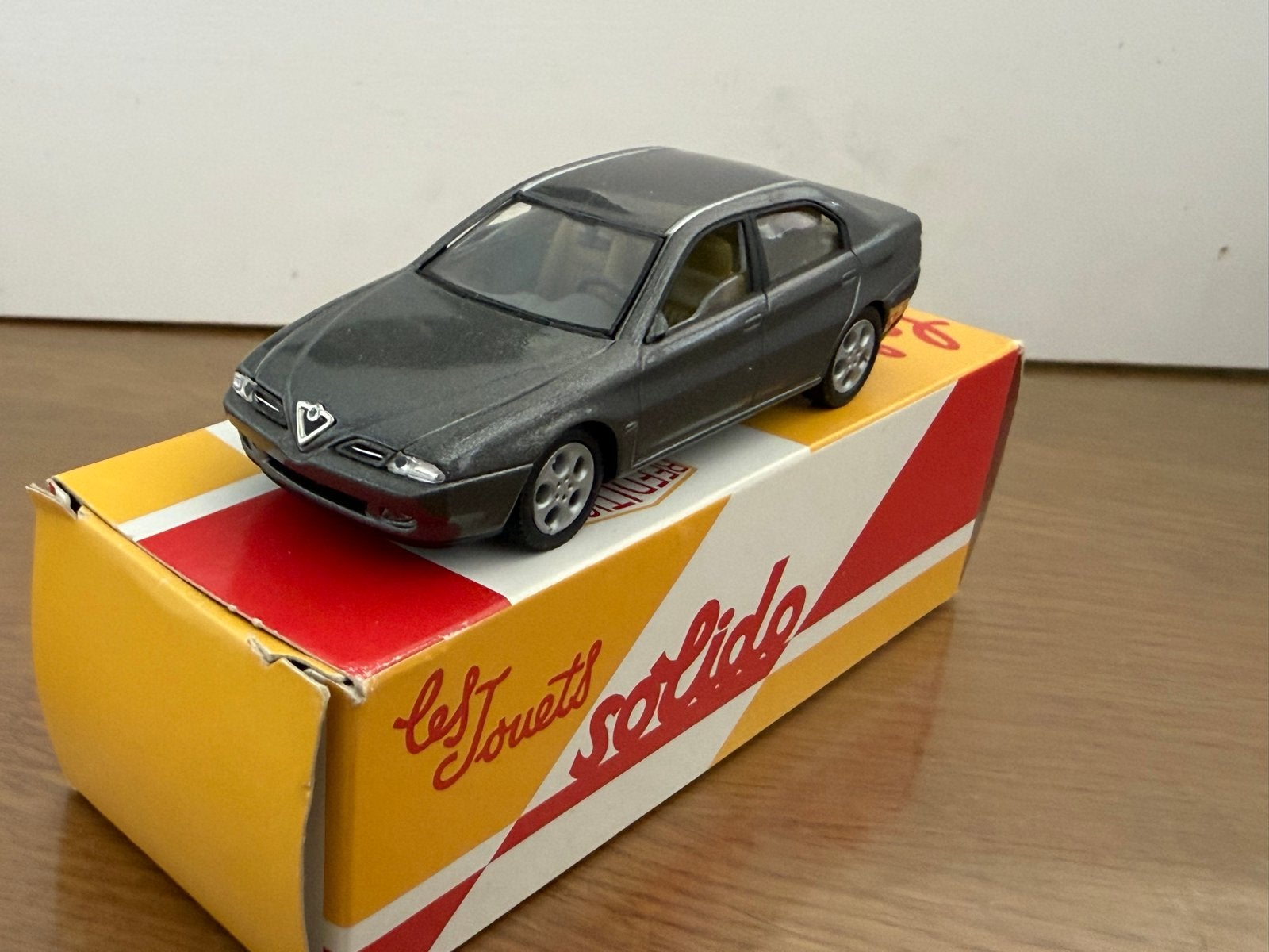 Solido Alfa Romeo 166 Schaalmodel 1:43, Ophalen of Verzenden, Zo goed als nieuw, Auto