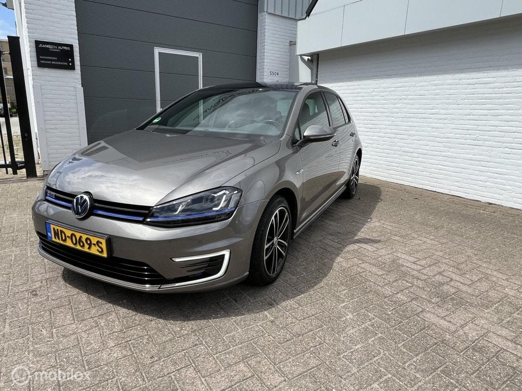 Volkswagen Golf 1.4 GTE Pano Leder Carplay Nap, Gebruikt, Euro 6, 4 cilinders, 1499 kg