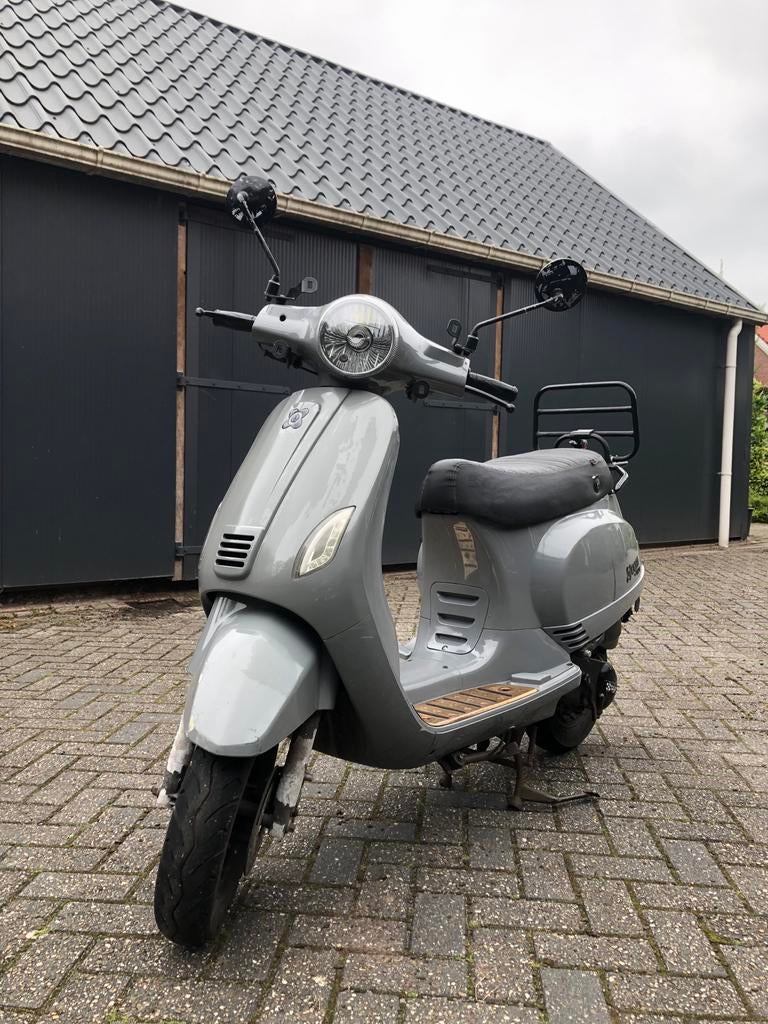 AGM VX50 EFI Scooter Nardo Grey - sportief (wok melding), Fietsen en Brommers, Snorfietsen en Snorscooters, Gebruikt, Overige merken