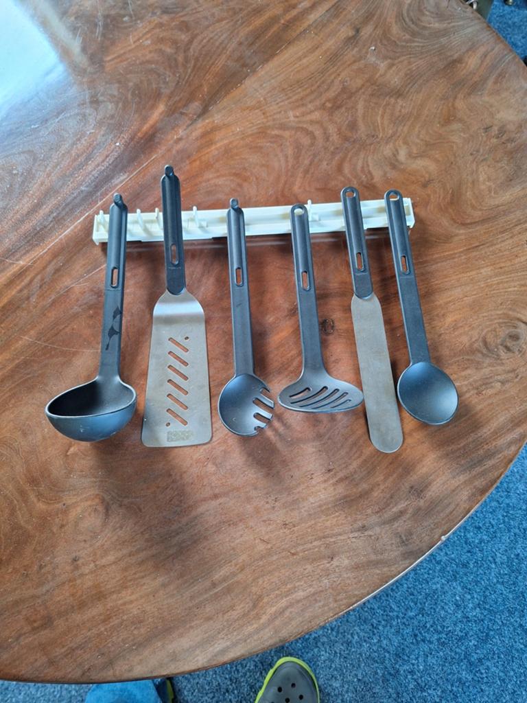Tupperware keukenhulpjes set met rek, Huis en Inrichting, Ophalen of Verzenden, Gebruikt, Overige typen