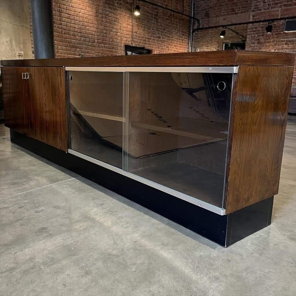 Vintage XL houten dressoir / buffetkast De Coene, Kinderen en Baby's, Kinderkamer | Commodes en Kasten, Ophalen, Gebruikt, 105 cm of meer