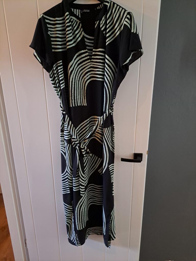 Norah lange zomer jurk maat 40, Kleding | Dames, Jurken, Ophalen of Verzenden, Zo goed als nieuw, X, Onder de knie