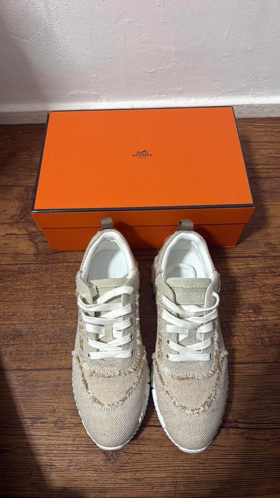 Hermes sneakers, Ophalen, Zo goed als nieuw, Zwart